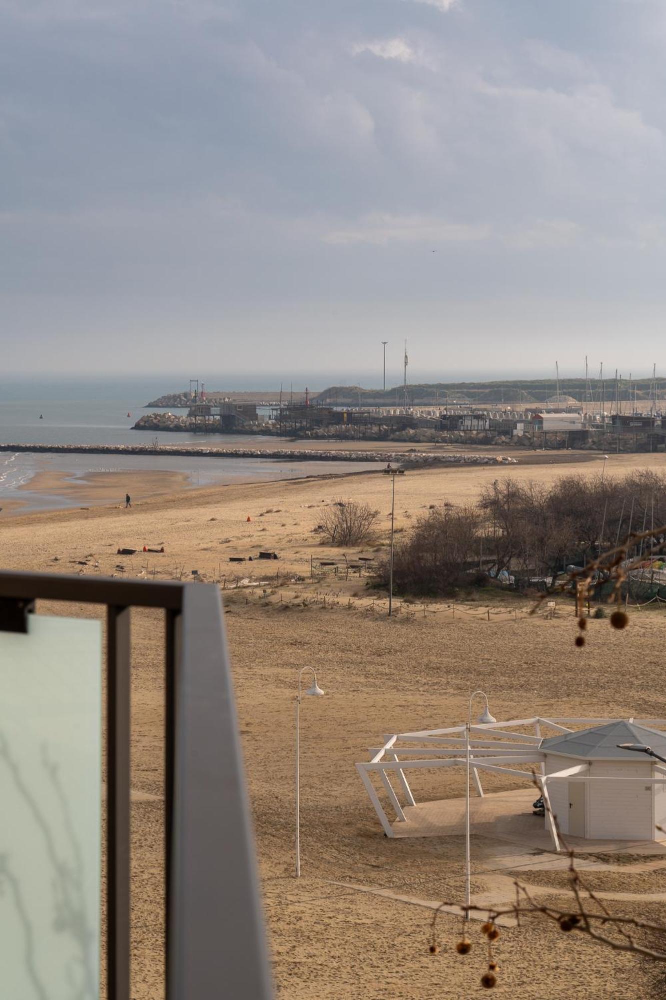 "Casa Incantevole" Fronte Mare Pescara - Appartamento Via Buozzi Dış mekan fotoğraf